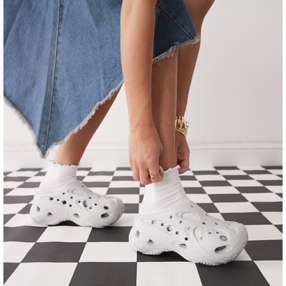 Crocs Caged Platform Clog in Chaulk White size 8 with Jibbitz - Picture 1 of 8